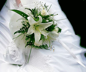 букет невесты лилии