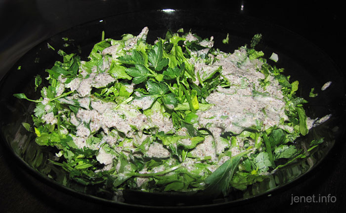 Рецепт салата из зелени с кунжутом
