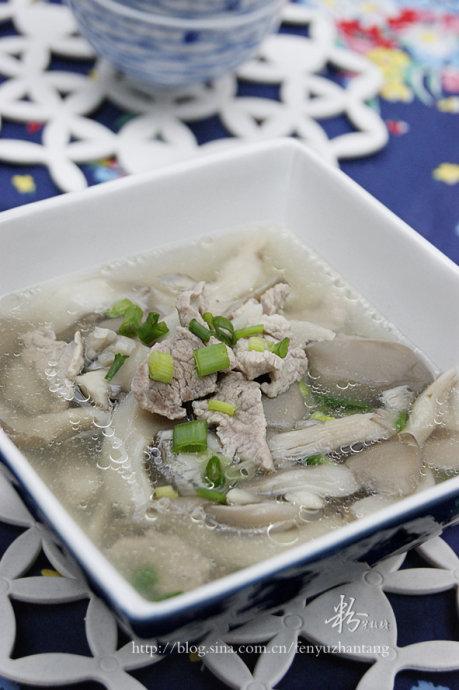 Китайский суп с вешенками и грибами